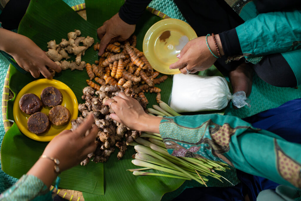 Empowering Women Through Local Resources at Balai Sakinah 'Aisyiyah in Margacinta Village - INKLUSI