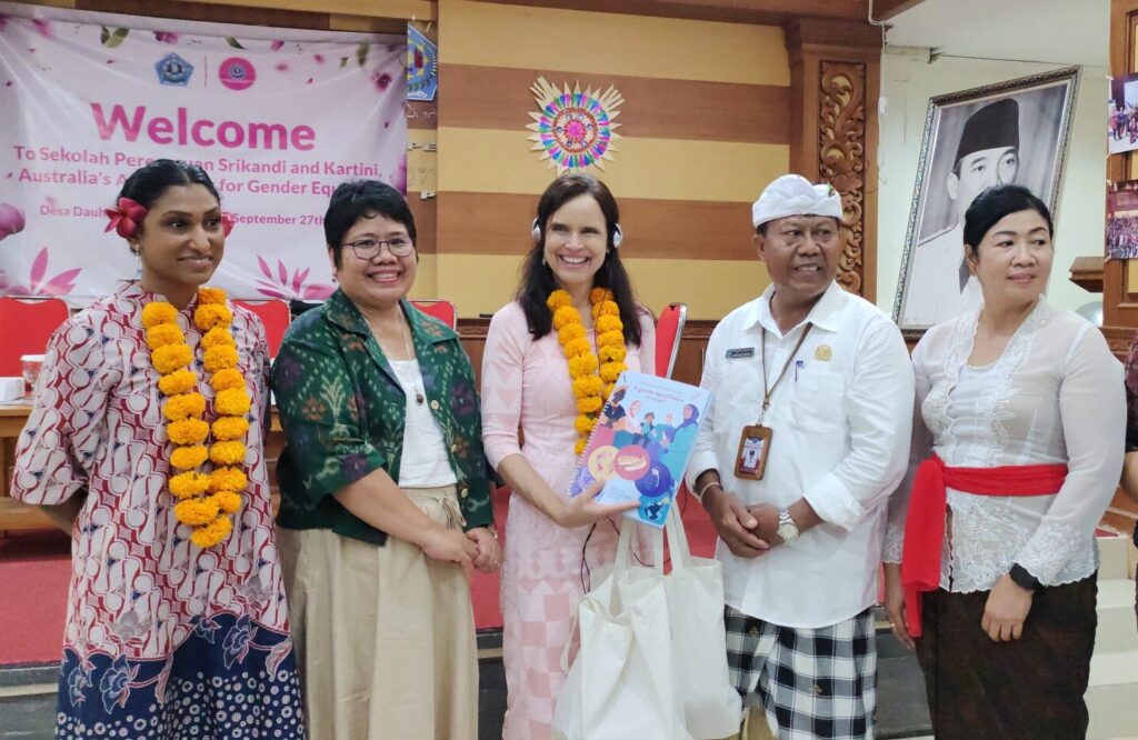 Australia’s Ambassador for Gender Equality Visit to Sekolah Perempuan in Bali - INKLUSI