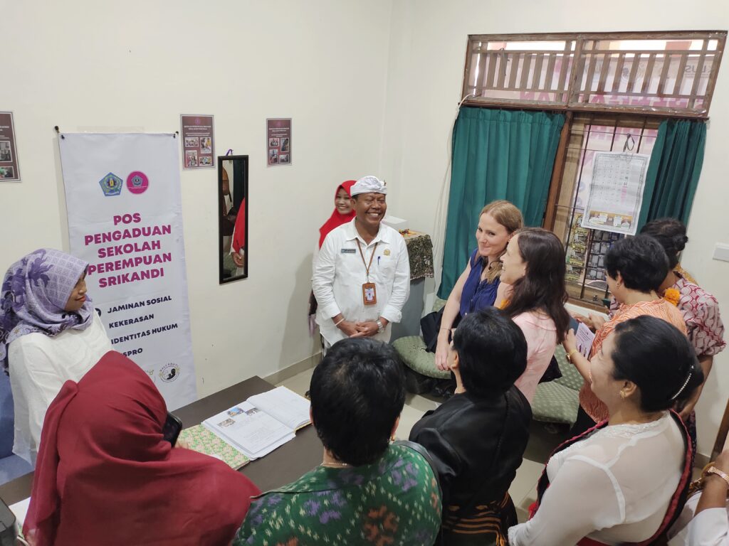 Australia’s Ambassador for Gender Equality Visit to Sekolah Perempuan in Bali - INKLUSI