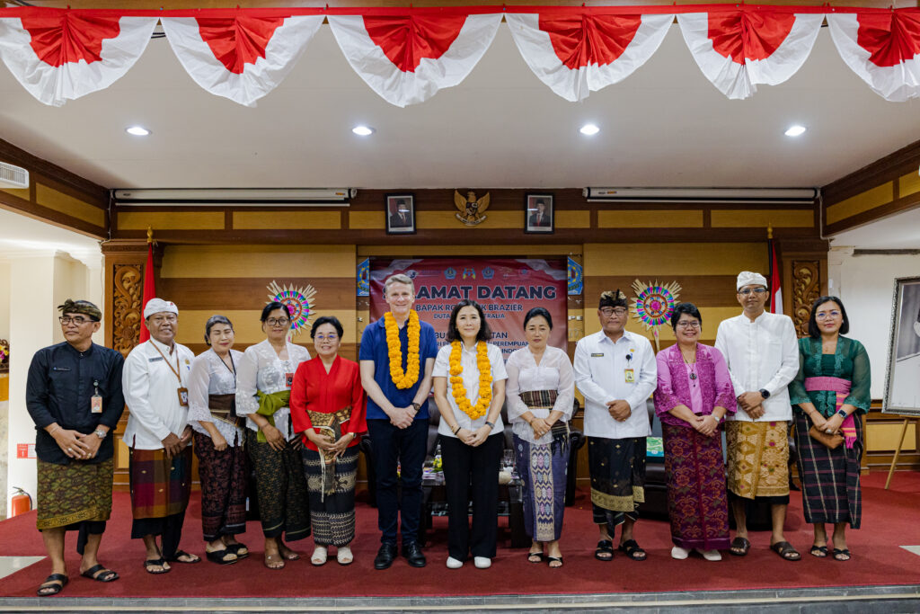 Australian Ambassador and Vice Minister Visit Sekolah Perempuan in Bali, Reinforce Commitment to Gender Equality and Inclusive Development - INKLUSI