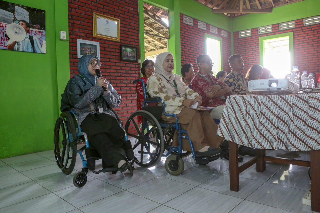 Members of SIGAB during the meeting with Australian Ambassador for Indonesia Rod Brazier