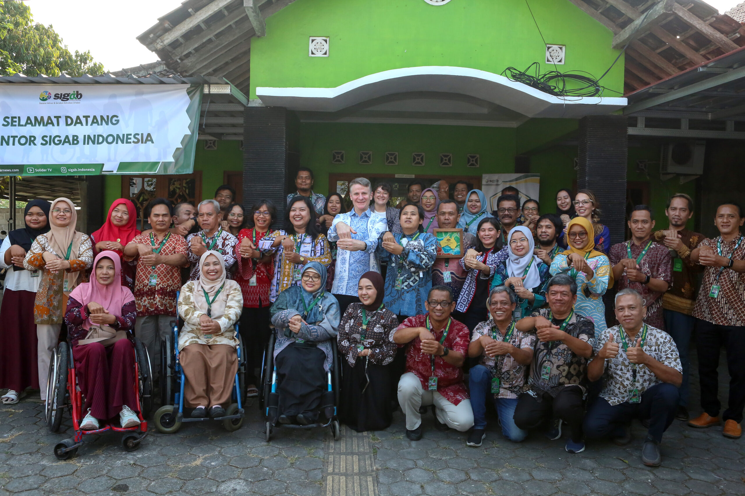Australian Ambassador to Indonesia at SIGAB Office in Yogyakarta