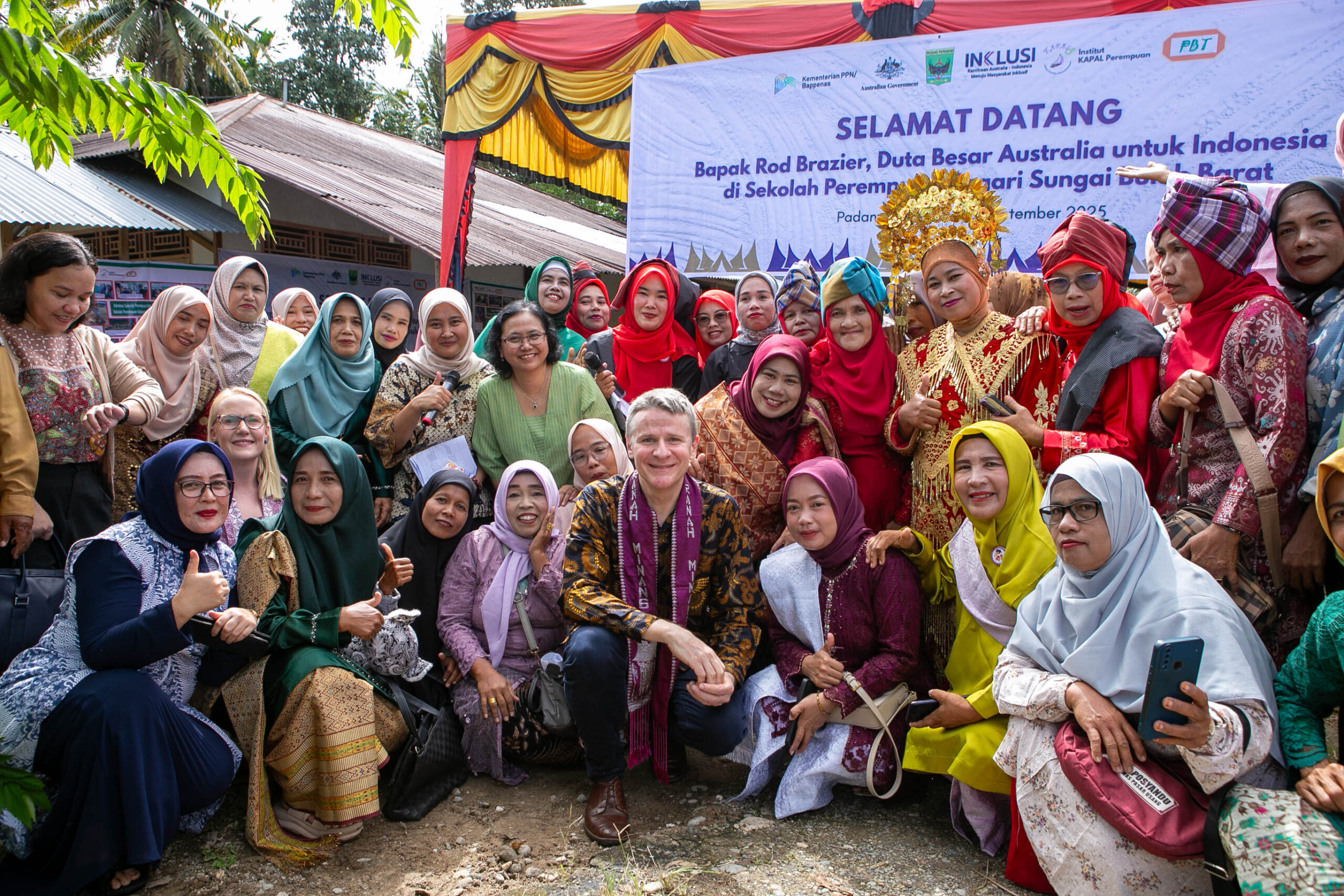 Dubes Australia Kunjungi Kebun Kolektif Sekolah Perempuan di Padang Pariaman - INKLUSI