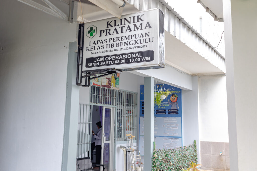 A clinic at the Bengkulu Women’s Correctional Facility that provides access to physical and mental healthcare.