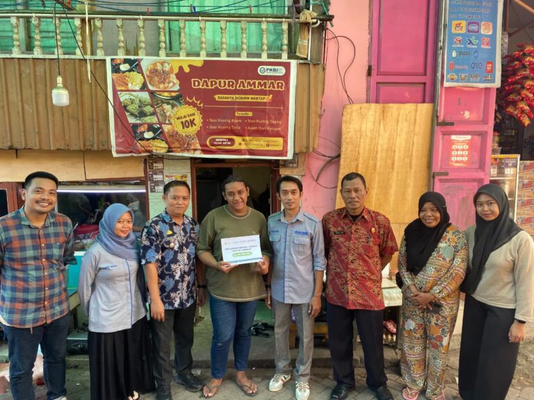 PKBI INKLUSI guides members of gender-diverse communities in Makassar to establish businesses legally and with proper planning.
