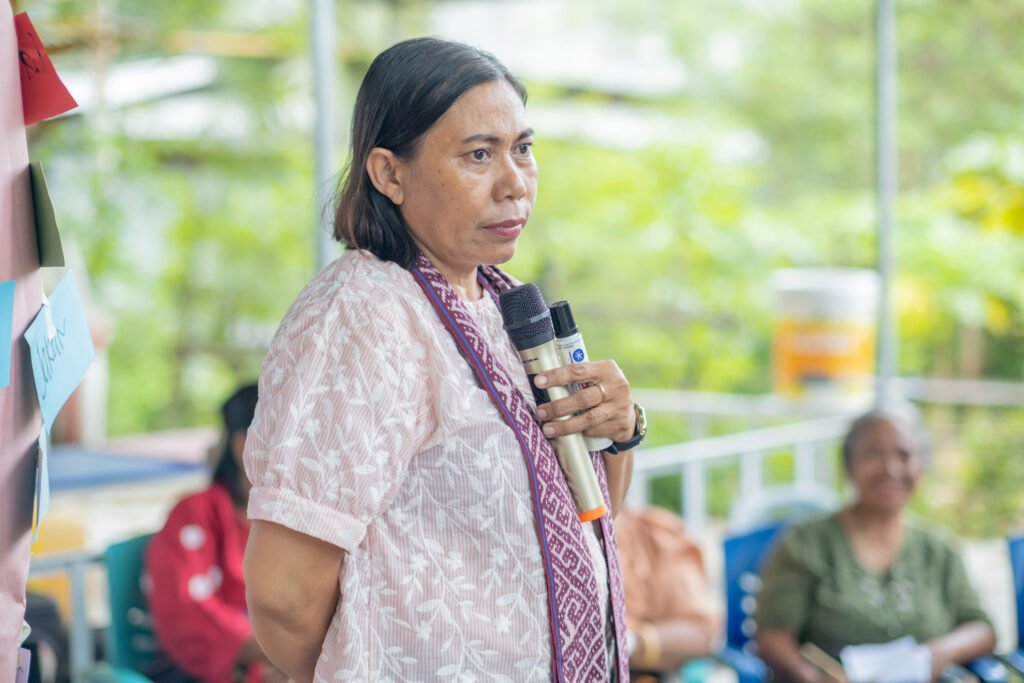 Yerni Hariance, Wakil Direktur sekaligus Koordinator program INKLUSI untuk Perkumpulan Pendidikan Penguatan Kepemimpinan Perempuan dan Masyarakat (PEKA PM).