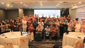 Foto bersama seluruh undangan acara peluncuran ULD Bidang Ketenagakerjaan