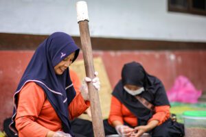 Terasi Lajut, Usaha Bersama yang Menguatkan Perempuan Purna Pekerja Migran - INKLUSI